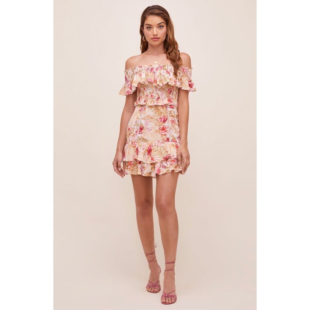 ASTR FLORAL RUFFLE DRESS SIZE SMALL